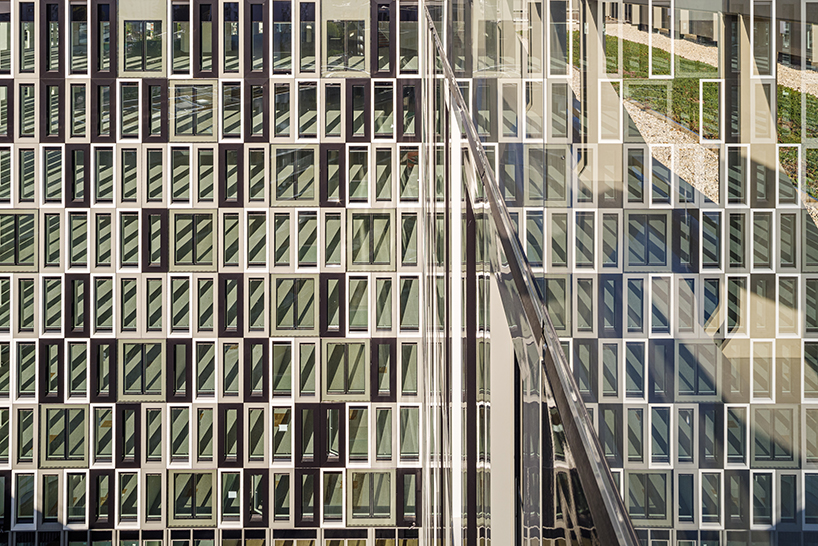 Paris financial district office building